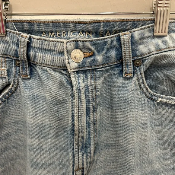 American Eagle Mom Straight Jean - Picture 2 of 5
